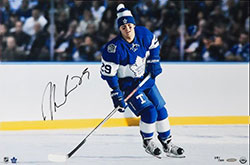 WILLIAM NYLANDER AUTO 16X24 PHOTO