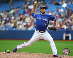 ROBERTO OSUNA TORONTO BLUE JAYS PITCHING IN ACTION 8X10 PHOTO