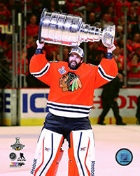 COREY CRAWFORD HOLDING STANLEY CUP 2015 8X10 PHOTO