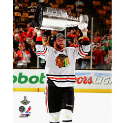 BRYAN BICKELL HOLDING STANLEY CUP 2013 8X10 PHOTO