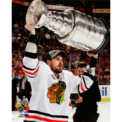 DAVID BOLLAND HOLDING STANLEY CUP 2013 8X10 PHOTO