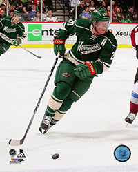 RYAN SUTER MINNESOTA WILD IN ACTION 8X10 PHOTO