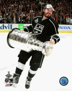 DREW DOUGHTY STANLEY CUP 2014 8X10 PHOTO